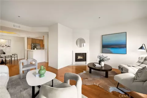 12060 Hoffman St #103, Studio City, CA 91604