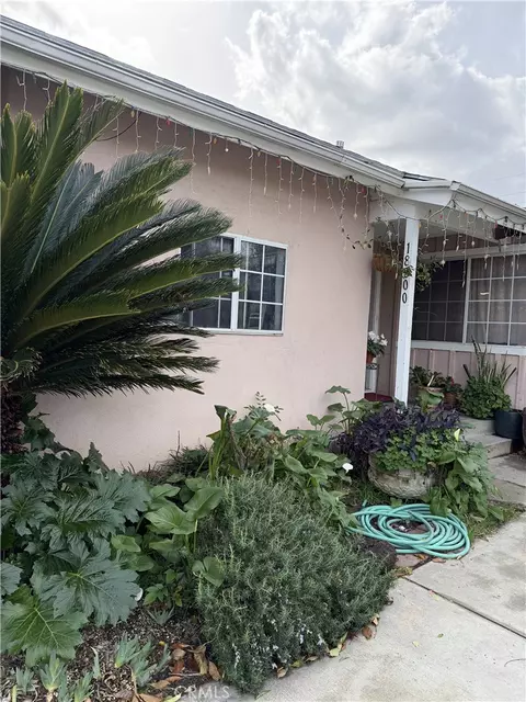18800 Arminta, Reseda, CA 91335