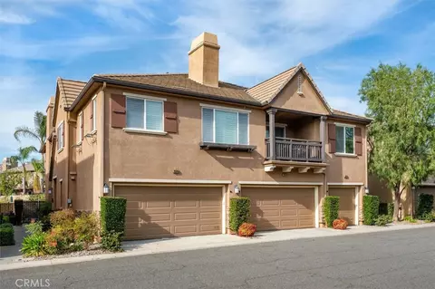 19345 Laroda Ln, Saugus, CA 91350