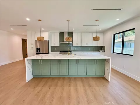 22130 Gault St, Canoga Park, CA 91303