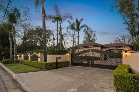 13845 Magnolia Blvd, Sherman Oaks, CA 91423