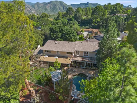 27323 Eaglehelm Dr, Canyon Country, CA 91387