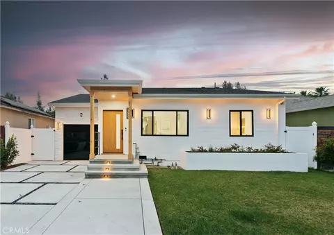 17905 Bullock St, Encino, CA 91316