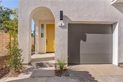 9423 12 N Sepulveda Blvd #6, North Hills, CA 91343