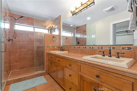Bath - 1856 Southfork Pl, Paso Robles, CA 93446 photo 3 of 9