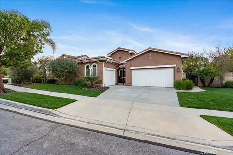 889 Lindamere Ct, Simi Valley, CA 93065