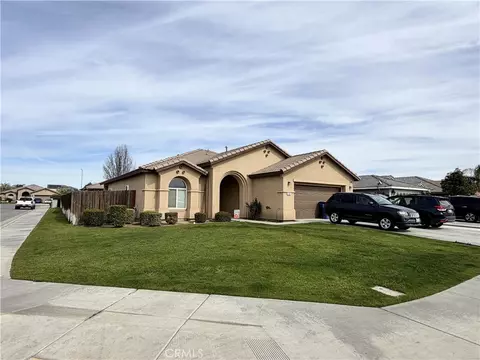 600 Vancluse Bay Dr, Bakersfield, CA 93307