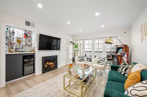 906 N Doheny Dr #318, West Hollywood, CA 90069