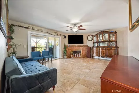 Living - 4901 Siesta Dr, Oceanside, CA 92057 photo 1 of 1