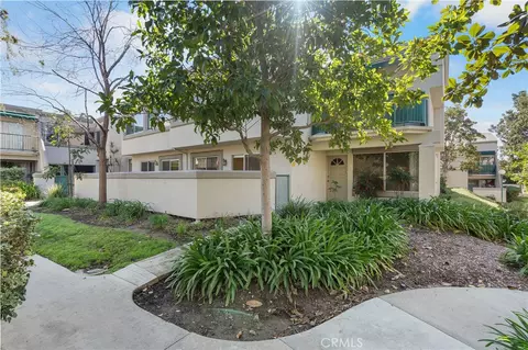 18510 Mayall St #I, Northridge, CA 91324