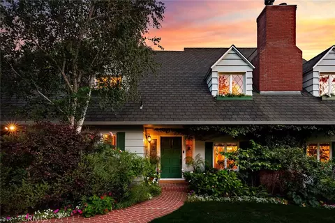 11818 Laurel Hills Rd, Studio City, CA 91604