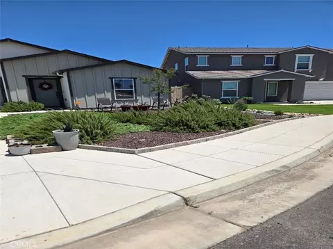 Exterior - 1583 Seneca Dr, Madera, CA 93637 photo 2 of 8