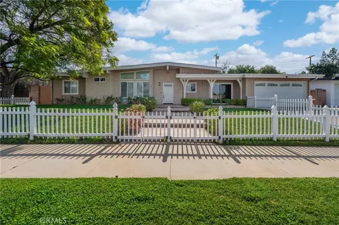 23000 Brenford St, Woodland Hills, CA 91364