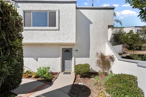 18515 Mayall St #J, Northridge, CA 91324