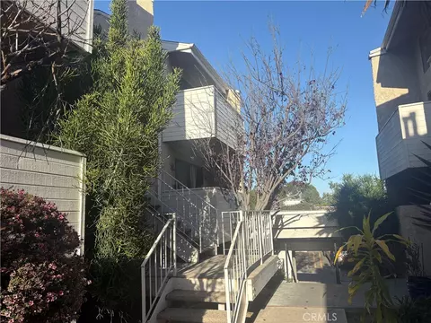 10521 National Blvd #207, Los Angeles, CA 90034