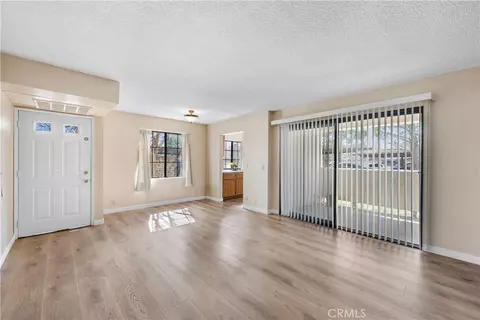 2554 Olive #101, Palmdale, CA 93550