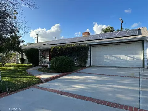 22901 Leonora Dr, Woodland Hills, CA 91367