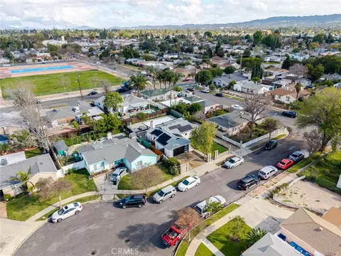 View/Area - 6838 Belmar Ave, Reseda, CA 91335 photo 3 of 5