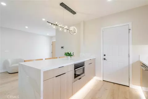 Kitchen - 6838 Belmar Ave, Reseda, CA 91335 photo 5 of 6