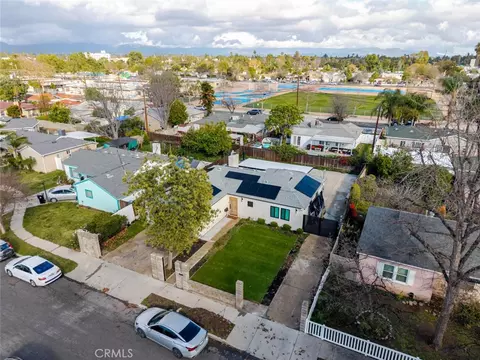 View/Area - 6838 Belmar Ave, Reseda, CA 91335 photo 1 of 5