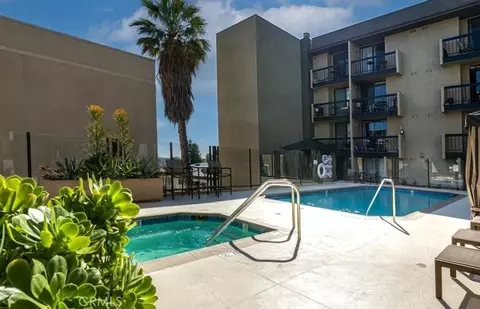7320 Hawthorn Ave #214, Los Angeles, CA 90046