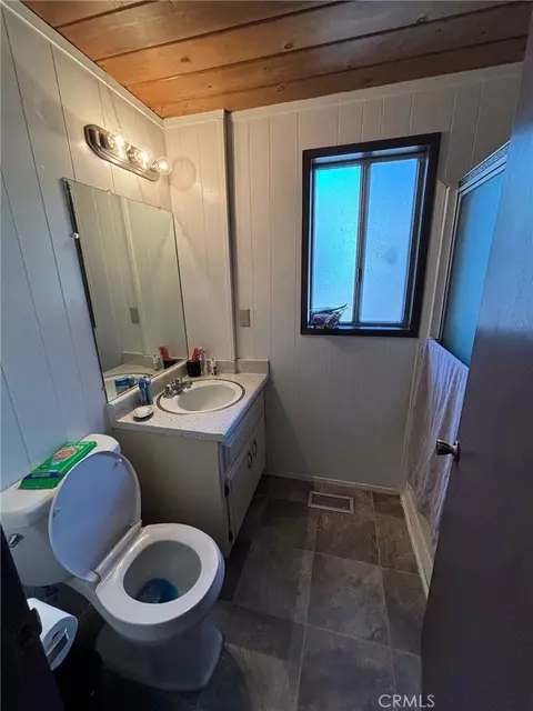 Bath - 1625 Virginia, Wrightwood, CA 92397 photo 1 of 2