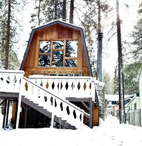 Exterior - 1625 Virginia, Wrightwood, CA 92397 photo 2 of 5
