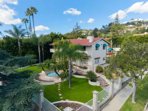 2205 N Catalina St, Los Angeles, CA 90027