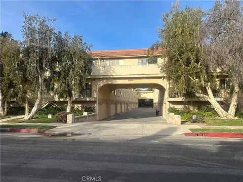 10215 Variel Ave #11, Chatsworth, CA 91311
