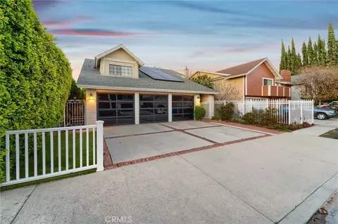 20421 Hemmingway St, Winnetka, CA 91306