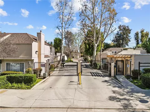 5640 Etiwanda Ave #1, Tarzana, CA 91356
