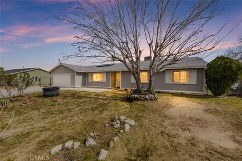 40140 Ridgemist St, Lake Los Angeles, CA 93591
