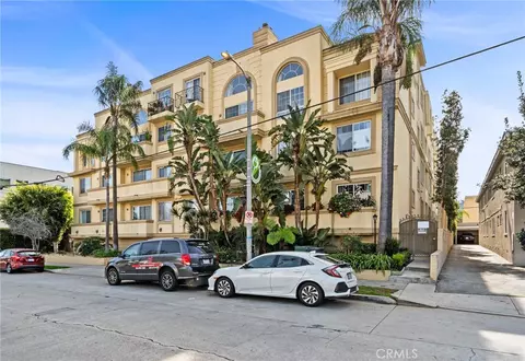 10824 Bloomfield #108, North Hollywood, CA 91602