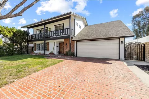 22930 Las Mananitas, Valencia, CA 91354