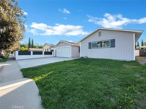 6215 Glide Ave, Woodland Hills, CA 91367