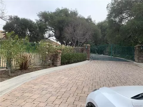 27198 Sand Canyon Rd, Canyon Country, CA 91387