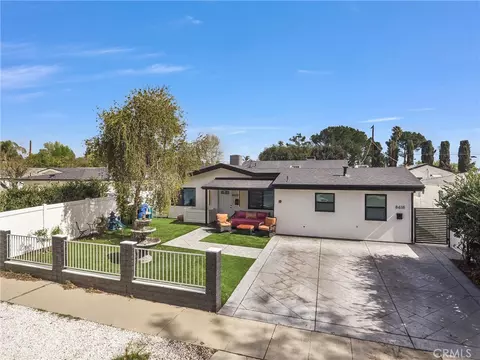 8620 Lubao Ave, Winnetka, CA 91306