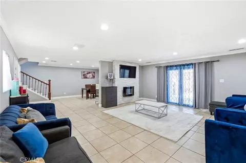 Living - 8630 Sharp Ave, Sun Valley, CA 91352 photo 4 of 4