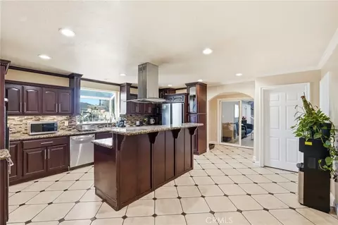 Kitchen - 8630 Sharp Ave, Sun Valley, CA 91352 photo 5 of 5