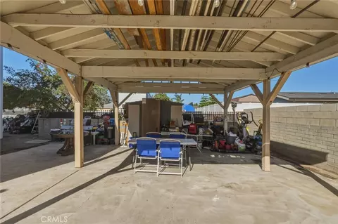 Exterior - 8630 Sharp Ave, Sun Valley, CA 91352 photo 4 of 5