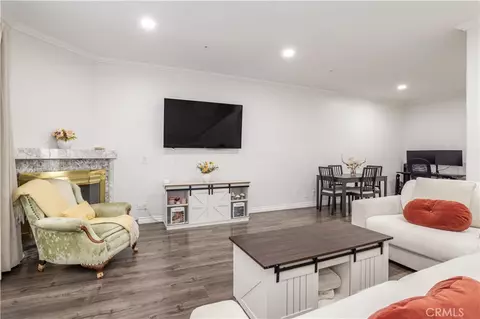 18347 Saticoy St #35, Reseda, CA 91335