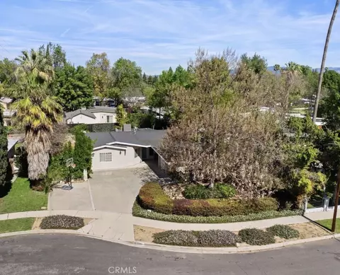 18817 Stagg St, Reseda, CA 91335