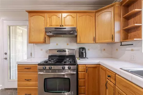 Kitchen - 5888 Oak Knls, Simi Valley, CA 93063 photo 3 of 4