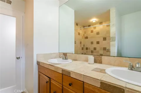 Bath - 5888 Oak Knls, Simi Valley, CA 93063 photo 4 of 5