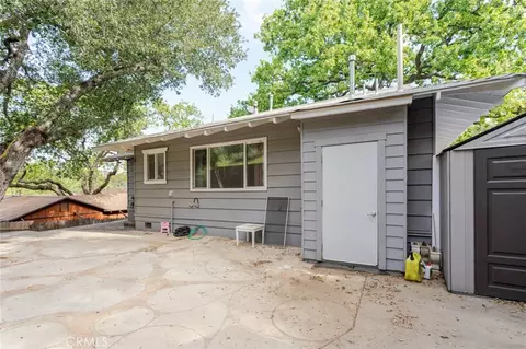 Exterior - 5888 Oak Knls, Simi Valley, CA 93063 photo 9 of 15