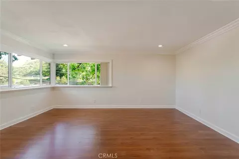 Living - 5888 Oak Knls, Simi Valley, CA 93063 photo 3 of 4