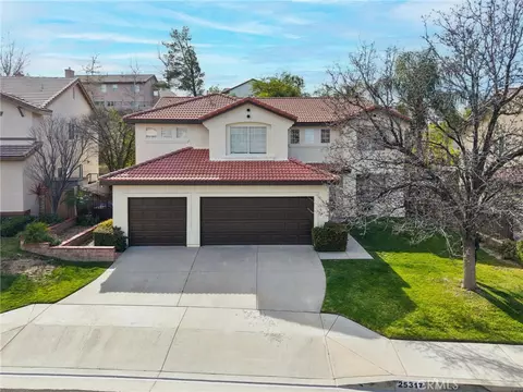 25317 Heather Vale St, Saugus, CA 91350
