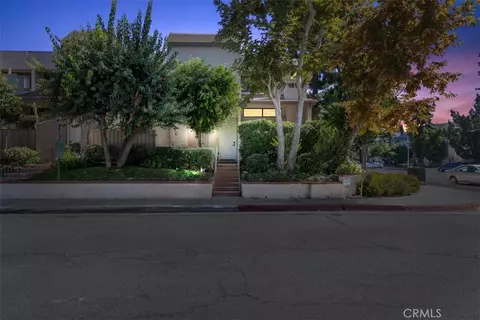 15133 Magnolia #E, Sherman Oaks, CA 91403