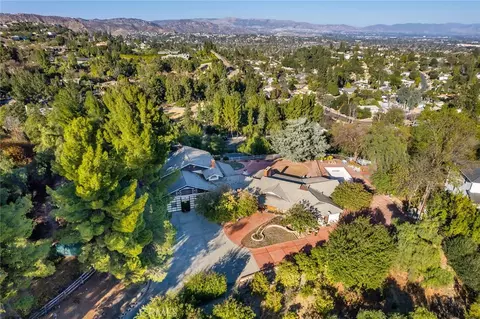 6006 Clear Valley Rd, Hidden Hills, CA 91302