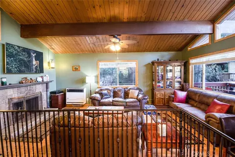 Living - 24719 Valle, Crestline, CA 92325 photo 4 of 4